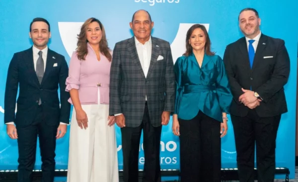 César Nanita, Judith Rodríguez, José Zapata, Ydania Vólquez y Luis Carreño.