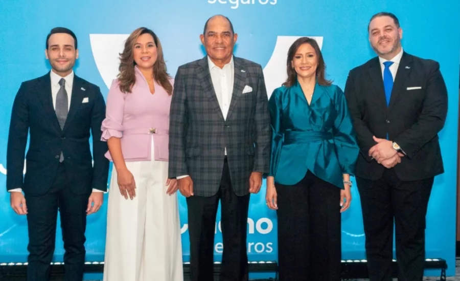 César Nanita, Judith Rodríguez, José Zapata, Ydania Vólquez y Luis Carreño. César Nanita, Judith Rodríguez, José Zapata, Ydania Vólquez y Luis Carreño.
