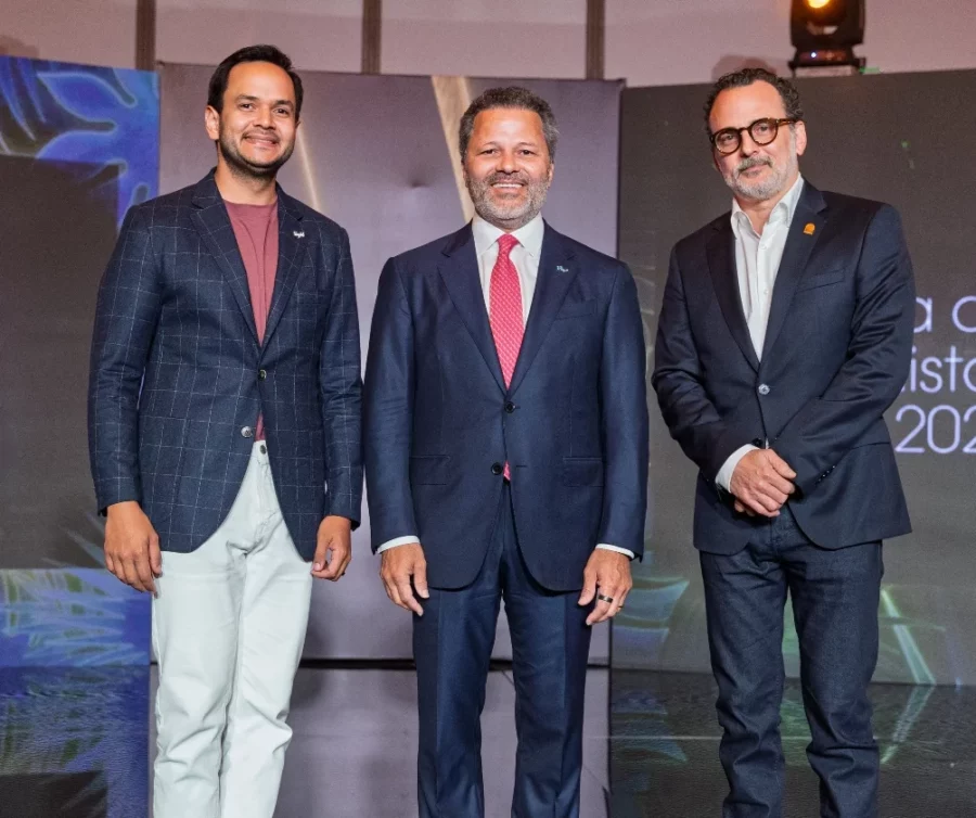 Yasser Mármol, Eduardo Cruz y  Mario de Ferrari.