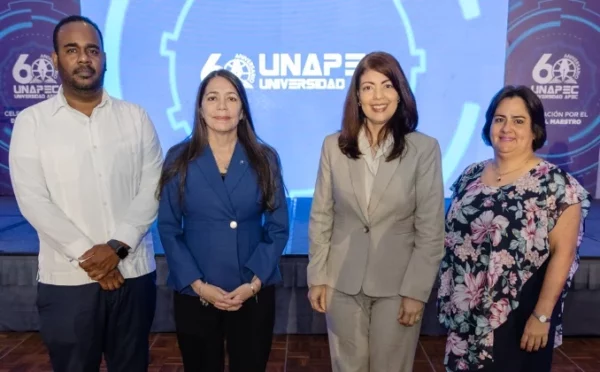 José Omar, Rosángela Sánchez, Elsa María Moquete e  Ileana Miyar.