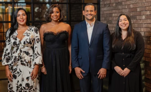 Rosa Mejía, Ruth Ocumárez, Darwin Ovalles y Angelina Martínez.