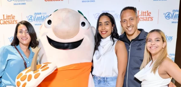 Diana Germosén, Cesarito, Stephany Figuereo, Cristino Rosario y Nathaly Paniagua.