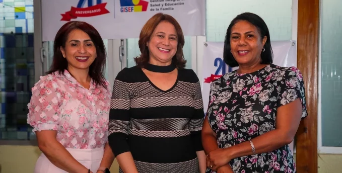 Neskys Liriano, María Esther Fernández e Ysabel Díaz. Neskys Liriano, María Esther Fernández e Ysabel Díaz.