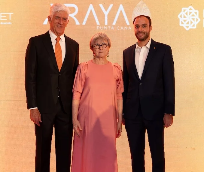 Mariano Briceño Yepez, Nora Aristizábal y Diego Mera. Mariano Briceño Yepez, Nora Aristizábal y Diego Mera.