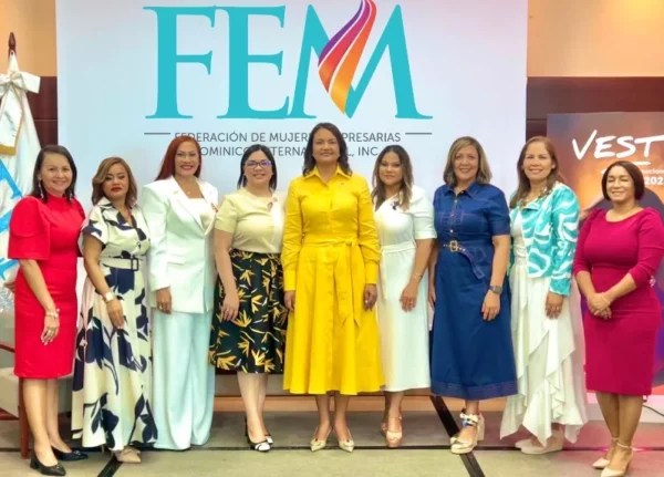 Las integrantes de la directiva de la Federación de Mujeres Empresarias Dominico Internacional (FEM).