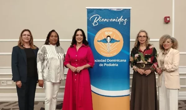 Miembros de la Sociedad de Pediatría.