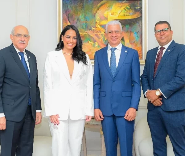 Miembros del Senado de la República  reconocen  la viceministra Celinés Toribio.