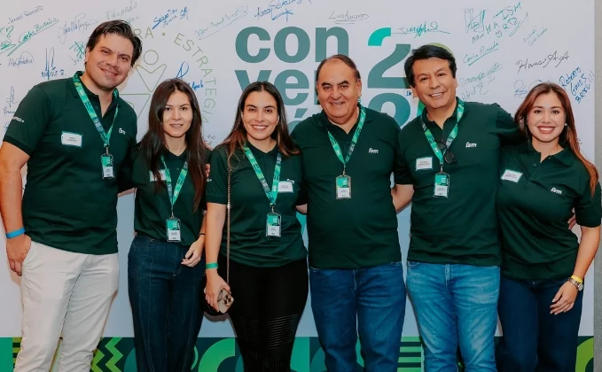 Hans Añaños, Cintya Añaños, Katerina Añaños, Jorge Añaños, Arturo Marroquín y Valeria Marroquín. Hans Añaños, Cintya Añaños, Katerina Añaños, Jorge Añaños, Arturo Marroquín y Valeria Marroquín.