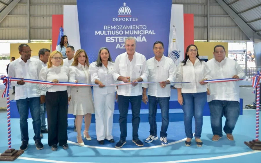 Abinader entrega multiuso Abinader entrega multiuso