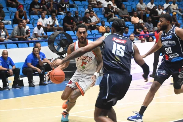 Antonio Gordon-Cañeros vs Marineros