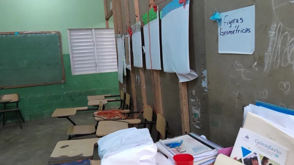 Aula de una escuela dominicana