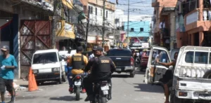 Agentes policiales en Capotillo.