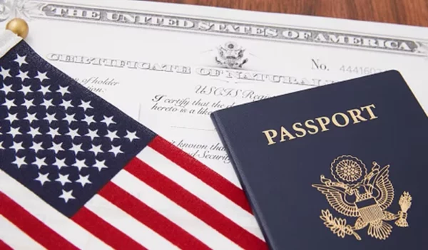 Autoridades EUA se proponen quitar ciudadanía a inmigrantes