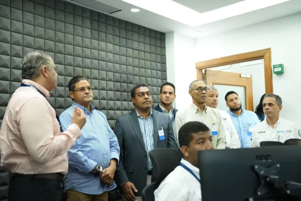 José P. Monegro, presidente comité organizador de los juegos junto a Juan Manuel Méndez y otros ejecutivos