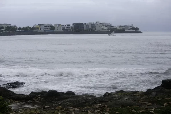 Costas de Panamá con alerta de Sunami.