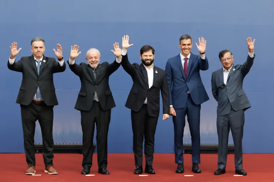Cumbre de la Democracia