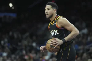 Los Suns firman a Devin Booker