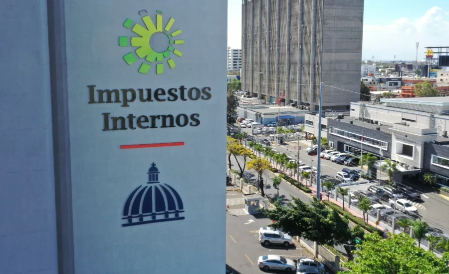 La DGII resalta la transparencia y la eficiencia en el sistema de recaudación del Gobierno. La DGII resalta la transparencia y la eficiencia en el sistema de recaudación del Gobierno.