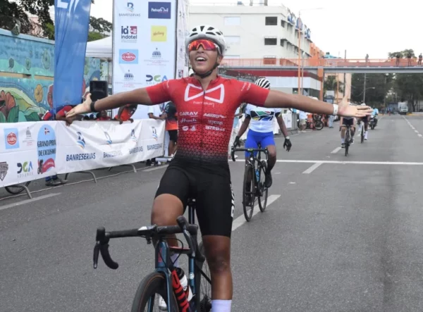 Flor Espiritusando, campeona  cilismo categoría elite.