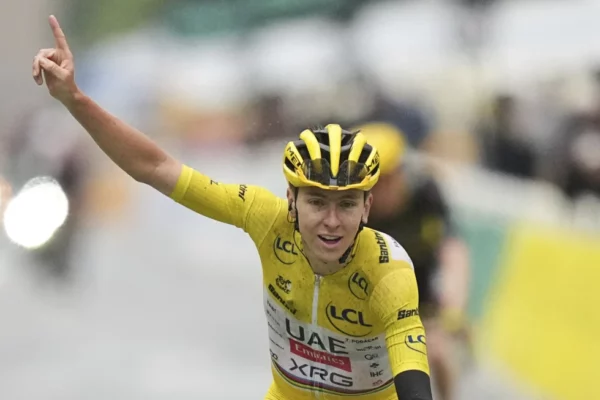 El ganador del Tour de Francia, el esloveno Tadej Pogacar