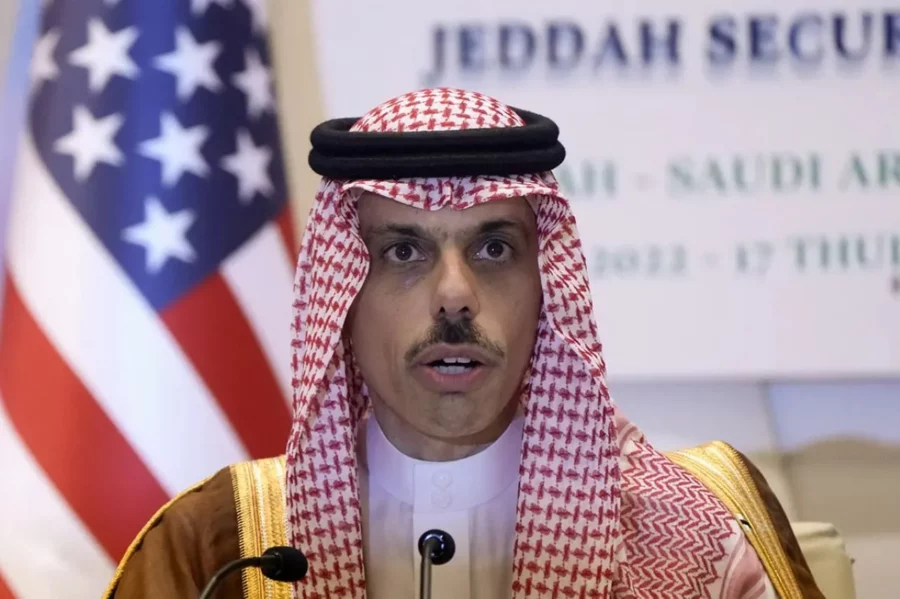 El ministro de Exteriores de Arabia Saudí, Faisal bin Farhan, El ministro de Exteriores de Arabia Saudí, Faisal bin Farhan,