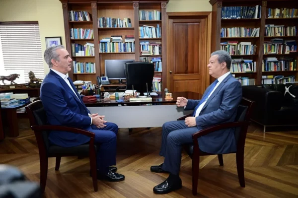 Encuentro Abinader y Leonel en Funglode