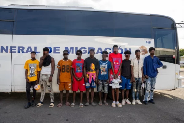 Haitianos indocumentados - Operativos - Dirección General de Migración