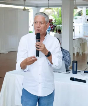 Héctor Guzmán, vicepresidente del PRD