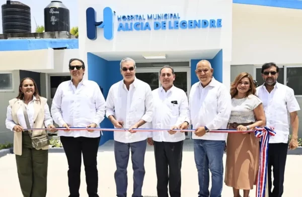Villarivenses NYC agradecen presidente Abinader haya inaugurado hospital Villa Riva