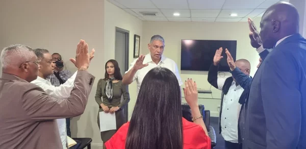 Jesús Vásquez juramenta comisión en NY