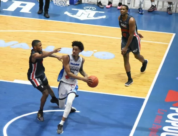 Jonathan Bello vs Leones SD