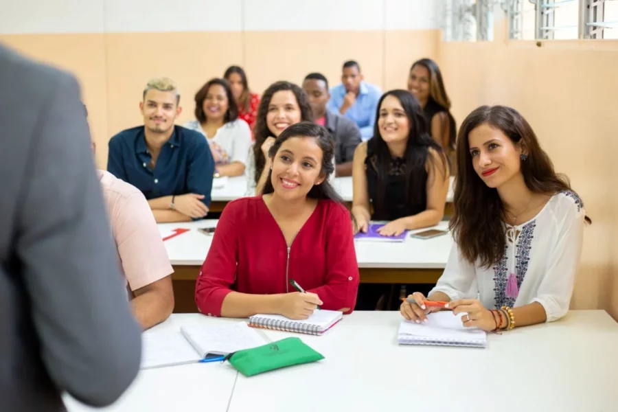 Jóvenes de Universidad Católica investigarán Jóvenes de Universidad Católica investigarán