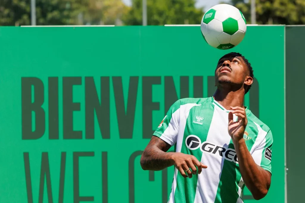 Junior Firpo -Betis