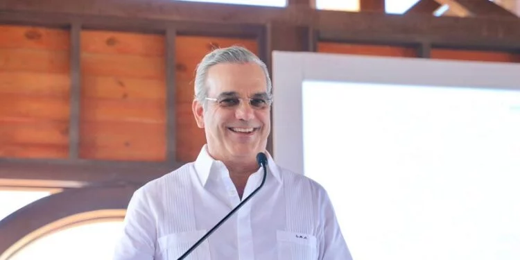 Luis Abinader en Pedernales