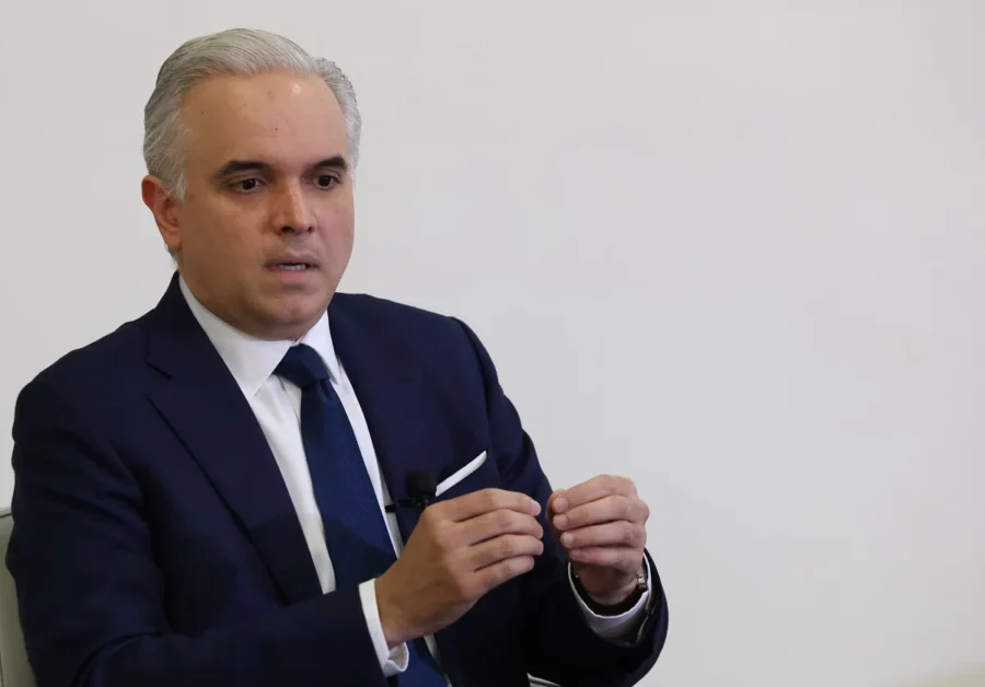 Luis Miguel De Camps- educación