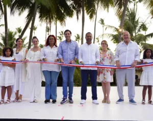Ministro Roberto Ángel Salcedo deja en funcionamiento Escuela de Bellas Artes en Las Terrenas.