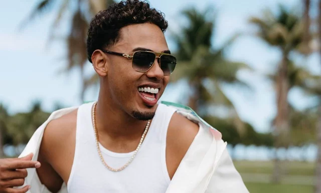 Myke-Towers lanza un nuevo disco con 23 canciones Myke-Towers lanza un nuevo disco con 23 canciones