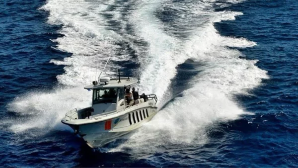 Cientos de dominicanos y haitianos tratan de llegar cada año a Puerto Rico en frágiles embarcaciones para tratar de mejorar su situación económica