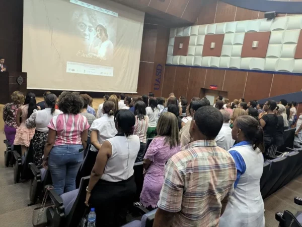 Público asistente a la puesta del documental