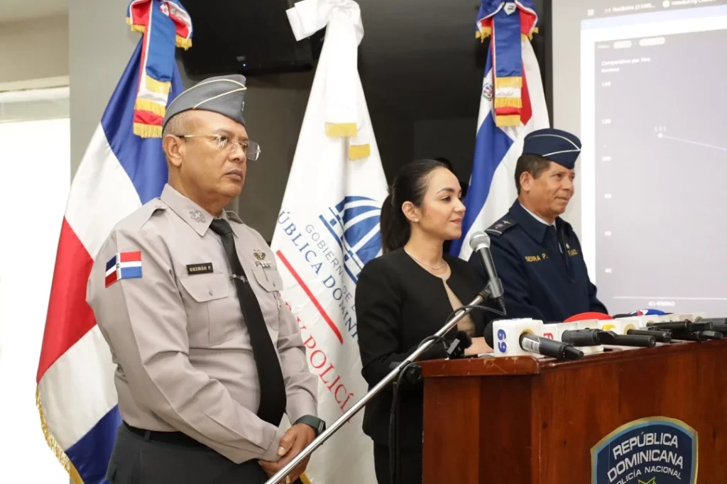 Faride Raful encabezó este lunes la rueda en la Policía Nacional.