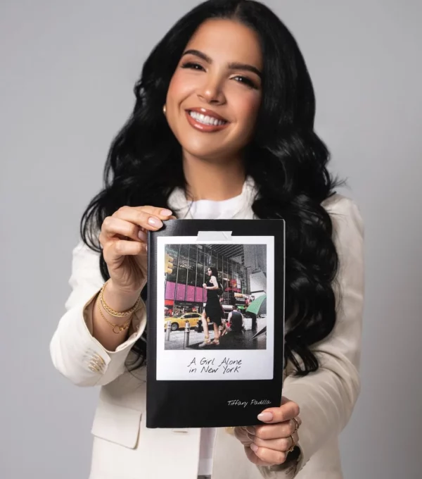 La Dominicana Tiffany Padilla narra su experiencia migratoria y lucha interna en su primer libro, Una Chica Sola en New York