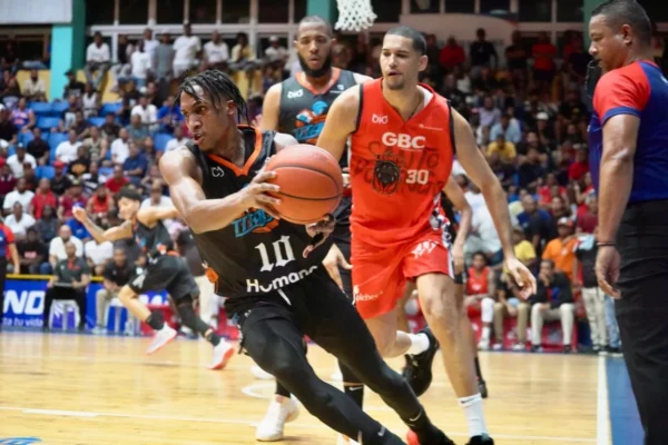 Titanes-Jassel Pérez vs Leones (2)