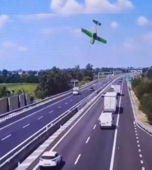 Accidente aéreo en Italia deja dos muertos