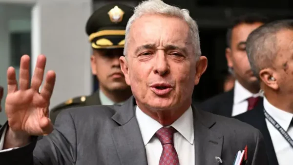 El fallo contra Uribe se emitió tras casi 10 horas de lectura por parte de la jueza Sandra Heredia.