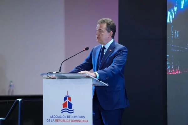 El ministro de Industria, Comercio y MIPYMES (MICM), Víctor -Ito- Bisonó