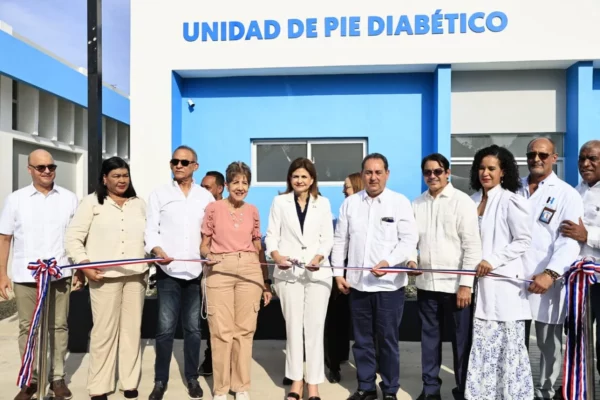 Raquel Peña entrega Unidad de Pie Diabético en Hospital Municipal de Imbert