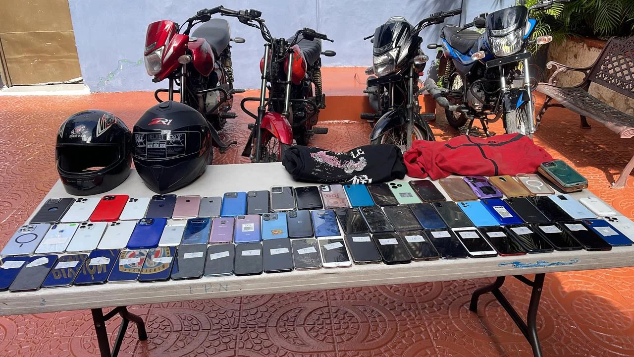 Policía desmantela banda que robaba celulares en el DN