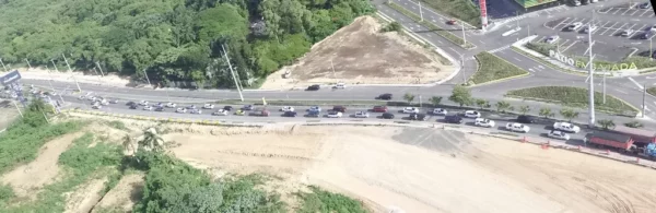 La avenida República de Colombia ha tenido un avance en términos habitacionales y comerciales, sin embargo, la respuesta vial no ha estado acorde con la expansión.  Elieser Tapia