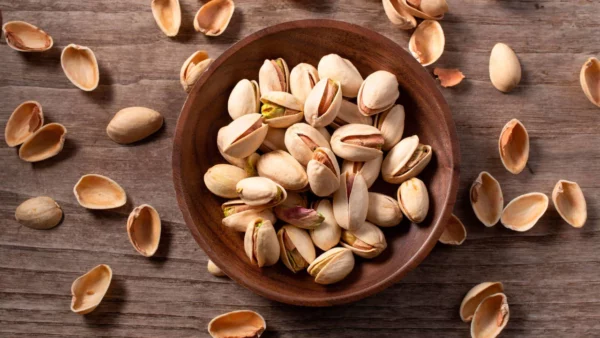 alimentos-afrodisiacos-hombre-pistachos_00000000_8e5166c6_240528180629_1280x720