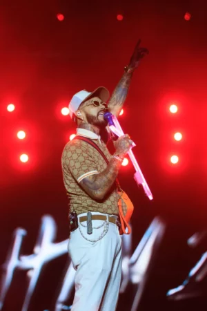 Conozca qué artistas dominicanos acompañaron a Anuel AA en el Quisqueya